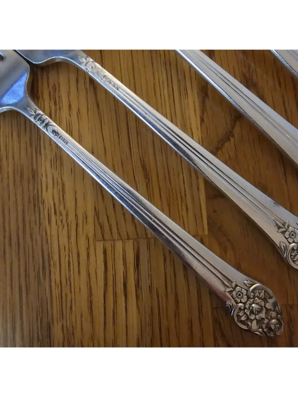 4 Rogers Plantation Silverplate Dinner Forks 7-1/2